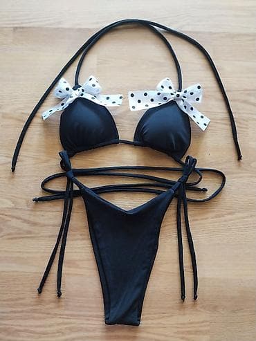 bikini: Crni dvodelni kupaći kostim – trouglasti bikini sa mašnama na tufne - — 4