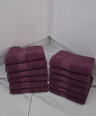 jastucnice 60x60: Set peškira – pamučni frotir

Peškiri
100x50 
12kom. 3200

T — 1