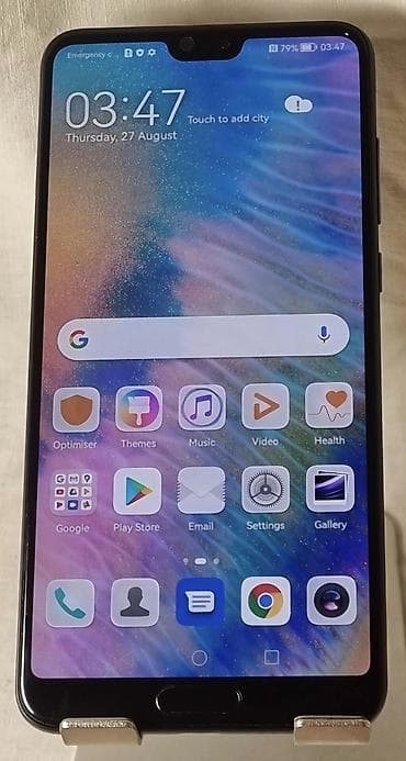 Huawei P20 Pro (CLT-L29) - Ekran: 6.1" OLED, rezolucija 2240 x 1080