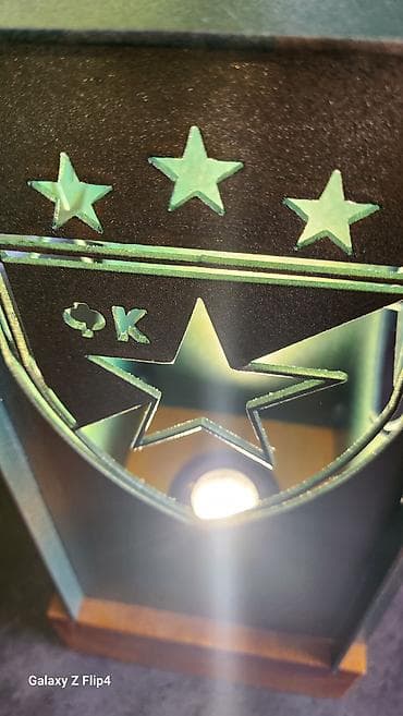 ikea lavabo sa ormaricem: Dekorativna stona lampa – motiv “Делије Север” Crvena Zvezda - — 2