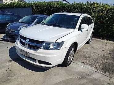 zvezdano nebo u autu cena: DODGE JOURNEY 2010. GOD. - KOMPLETAN AUTO U DELOVIMA | Dodge — 1