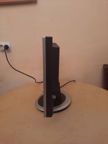 monitor belinea: LCD LG monitor za desktop racunar, kompjuter.
Ispravan.
Bez kablova — 9