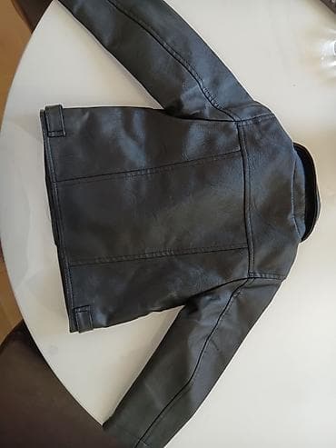 jakne l: Dečja crna biker jakna – Reserved, veličina 104 cm. - Materijal — 6