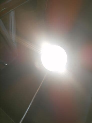 ikea sofe na razvlačenje: Stona lampa, Upotrebljenо — 3