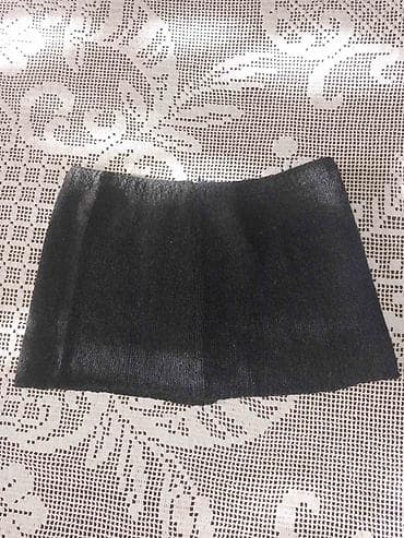 bele suknje do kolena: VUNENI MINIĆ Štrikani, izuzetno kratak minić, crne boje. Dužina 27cm — 3