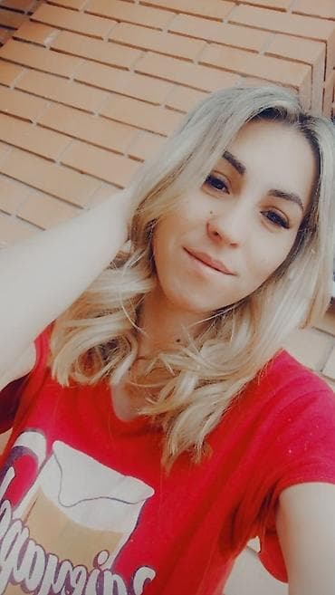 Auto servisi: Usluga: Profesionalno farbanje i stilizovanje kose Opis: - Stručno — 5