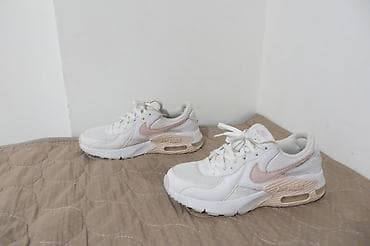 deichmann zenske patike: NIKE br 37 bez mana greskemala razlika od novih, kako vani tako — 3
