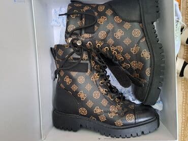 Gležnjače, Guess, 39