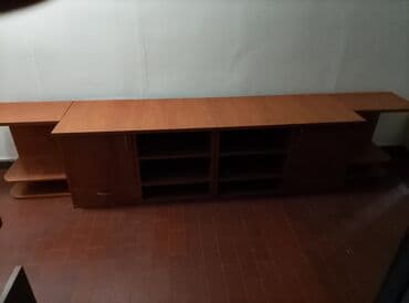 Ormari: Prodajem komodu iz 4 dela maltene nova — 2