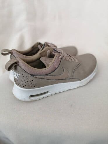 moderne cizme za zimu 2022: Nike, 38.5, color - Beige — 10