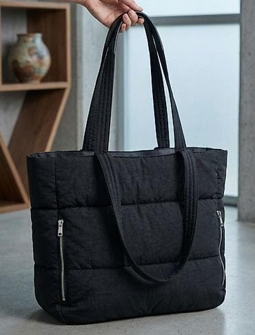 love moschino torbe: Prostrana ženska torba – crna, prošivena tote forma - Materijal — 1