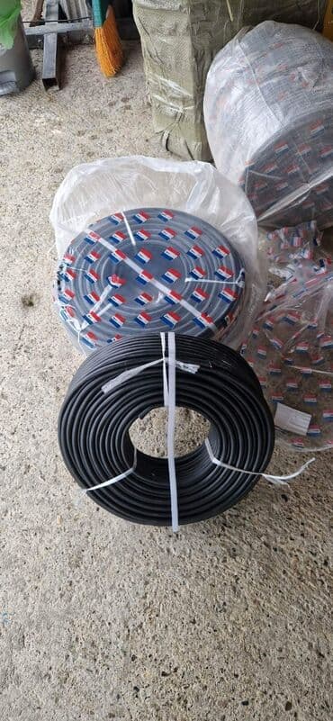 bansek i cepac: MADE IN FRANCE 
3X2.5 
100M 
GUMIRANA IZOLACIJA 
LICNA 
11000 DIN — 1