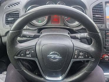 KOZNI VOLAN RUPICASTI ZA OPEL INSIGNIA | Cena je za go volan Svi na lalafo.rs KOZNI VOLAN RUPICASTI ZA OPEL INSIGNIA | Cena je za go volan Svi