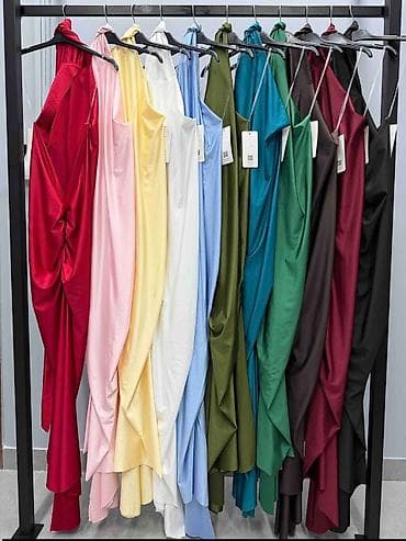 topovi: Elegantna duga haljina sa asimetričnim gornjim delom i golim ramenom — 3