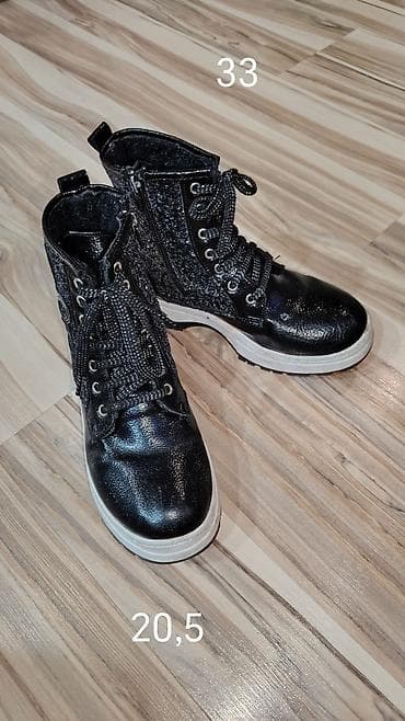 adidas tenis patike: Dečje cipele – broj 33 (unutrašnja dužina 20,5 cm) -Turska, Boja — 1