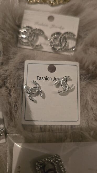 Ogrlice: Chanel logo cc mindjuše srebrne boje sa cirkonima. Nove, veće su, na — 5