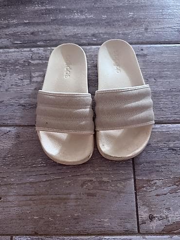 croks papuce: Adidas ženske papuče – krem/bele - Model: klasične klizačice (slides) — 1