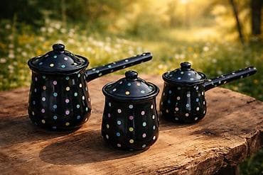 trofazne pumpe za vodu: Set emajliranih džezvi/posuda sa poklopcima – retro tačkasti dizajn - — 1