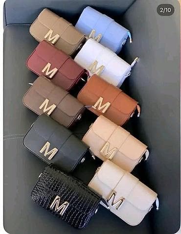 suknje od vestacke koze: Komplet mona torba&mona kaiš 4.400 dinara - Kompaktne crossbody — 3