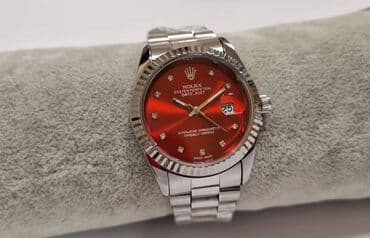 fossil ženski sat: Satovi
Cena 2600din
Dobija se u kutiji — 3