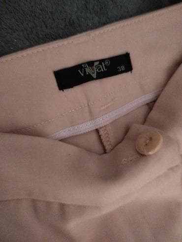 pantalone i sakoi zenski: Elegantne ženske pantalone u puder‑roz nijansi. - Kroj: klasičan — 5