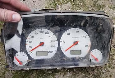 zastita za instrument tablu: KM SAT ZA VOLKSWAGEN GOLF 3 | Golf 3 km sat beli — 1