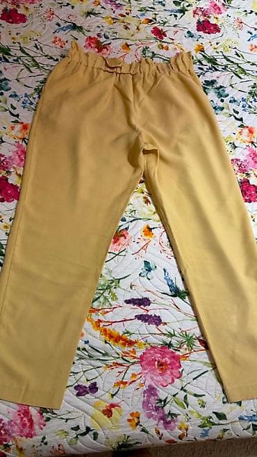 Potpuno nove pantalone, samo skinuta etiketa. od gospodje sudije koja