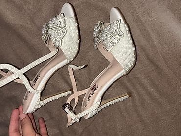 sandale h: Elegantne sandale na štiklu obuvene jednom uz vencanicu — 4