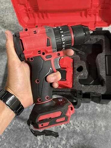 pean i iglodrzac: Akumulatorska bušilica/odvijač Milwaukee M18 – set - Platforma — 2