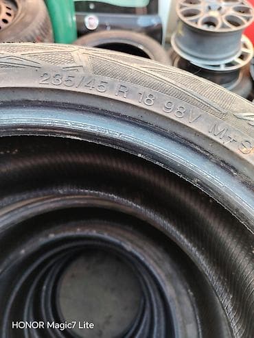 gume esa tecar: Gume 235 45 R18 dot 20 — 5