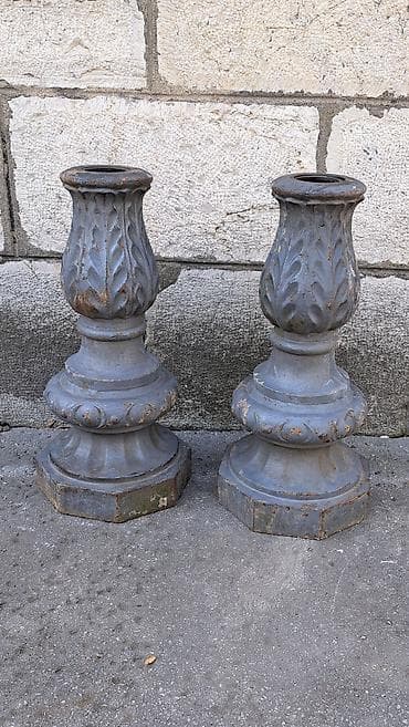 Maintenance devices: Postolja za lampion ili pocetak stepenica itd.   od livenog gvozdja — 1