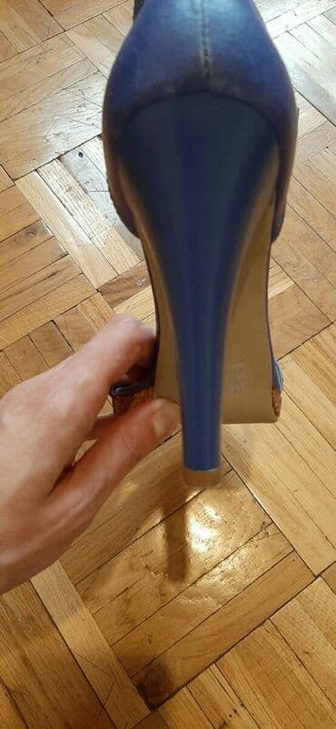 una obuca beograd: Sandals, 37 — 4