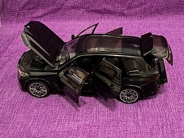 rosule cena: BMW X5 G05 M-model "Black edition" 1:18 - NOVO NOVO! Model BMW — 10
