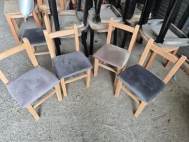 Set drvene stolice sa tapaciranim sedištima - Materijal: masivno