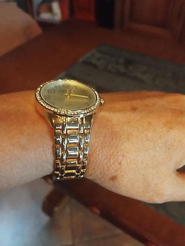 poedagar satovi iskustva: Sat nov jednom nošen — 2