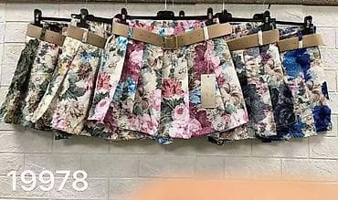 zensko mace: Ženske plisirane šorts-suknje sa floralnim printom - Model: visok — 5