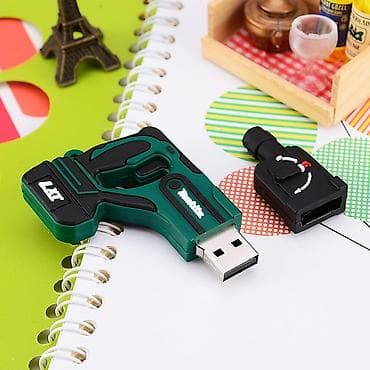 otkup laptopova zrenjanin: USB Stik 2.0 64 GB Makita Bušilica Prelep USB 2.0 stik od 64 GB — 2