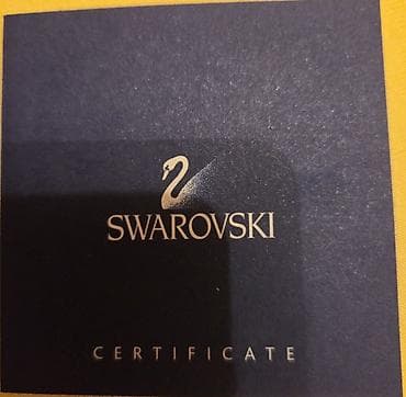 staklene vitrine ikea: Swarovski figurica – meda sa srcem - Originalna Swarovski kristalna — 3