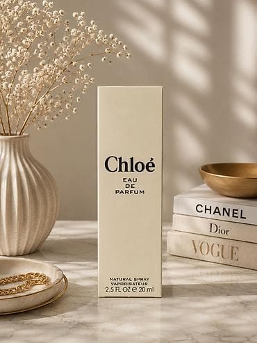 Chloé Eau de Parfum 20 ml Gornje note: Božur, liči i bela frezija