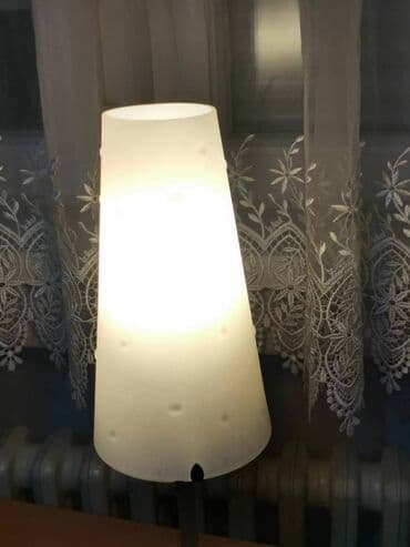 pojačalo i zvučnici: Stona lampa Dekorativna stona lampa. Zanimljivog dizajna, uklopiće se — 4