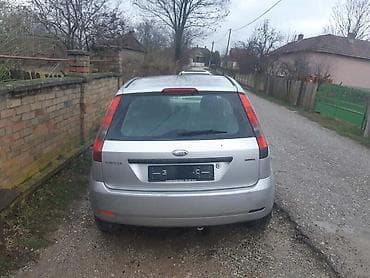focus 2: FORD FOCUS 2011. GOD. - KOMPLETAN AUTO U DELOVIMA | SMEDEREVSKA — 2