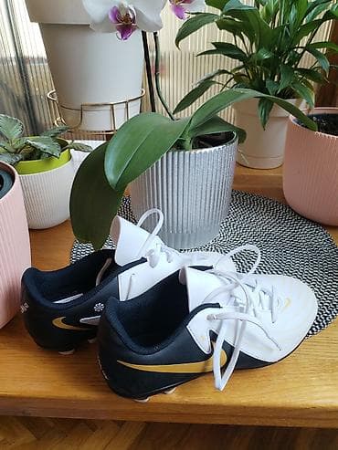 Nike kopačke za fudbal – dečiji/omladinski model - Tip: FG (čepovi za