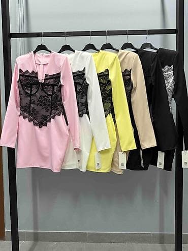 Lične stvari: Elegantna mini haljina sa korzet detaljem od čipke Univerzalna — 6