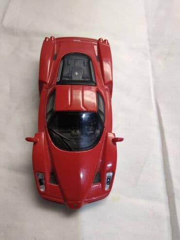 ferrari zastava: Burago Ferrari Enzo,1:43 China, ocuvan.Imam jos puno Burago — 2