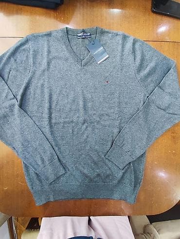 Britches and shorths: Muški džemperi – brendirani, klasičan kroj, okrugli ili V izrez. Od M — 4