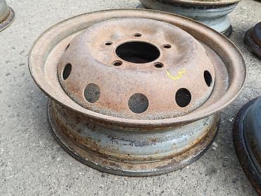 lada 2107 motor: Felna celicna Lada 2121,21213,21214i 16'' br.1-4. Polovno, ocuvano — 8
