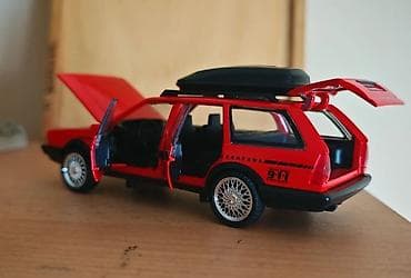 polovne igrice: Metalni maketa automobil – Volkswagen Santana karavan sa krovnim — 3