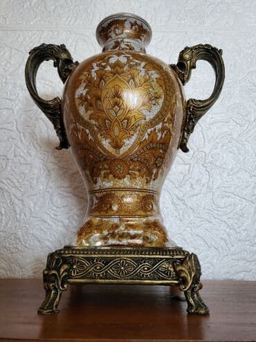 vaza sa cvecem crtez: Vaza nova iz 50ih god. porcelan,neka vrsta legure. rucni rad — 5
