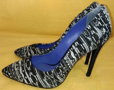 Pumps, 37