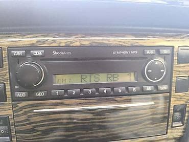sidro za camac: SYMPHONY MP3 ZA ŠKODA FABIA, OCTAVIA, SUPERB | Skoda Symphony MP3 cd — 1